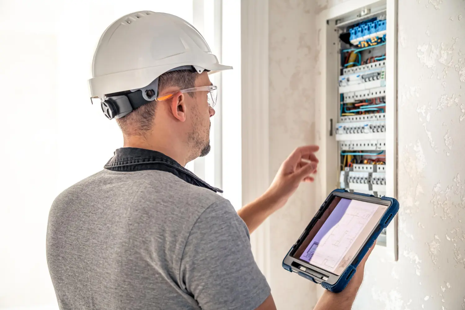 Curso en Control y Automatización de Iluminación 3